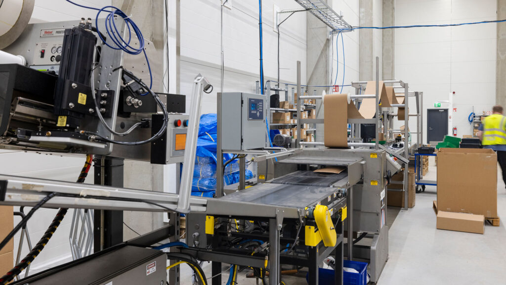 machine-packing-axla-logistics