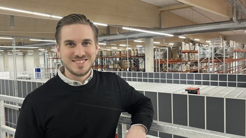 Joskus verkkokaupan kasvu tarkoittaa, ettei kaikkea kannata enää tehdä itse